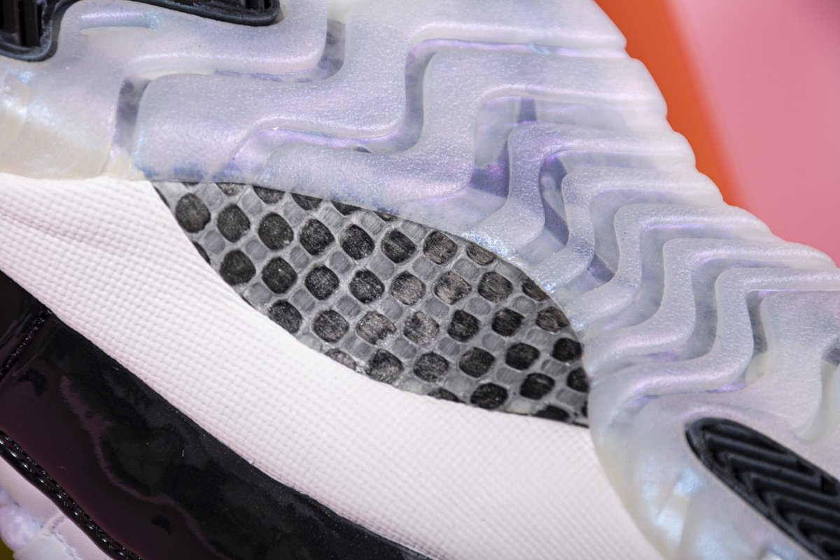 528895-145 Air Jordan 11 Retro Low Iridescent - Image 18
