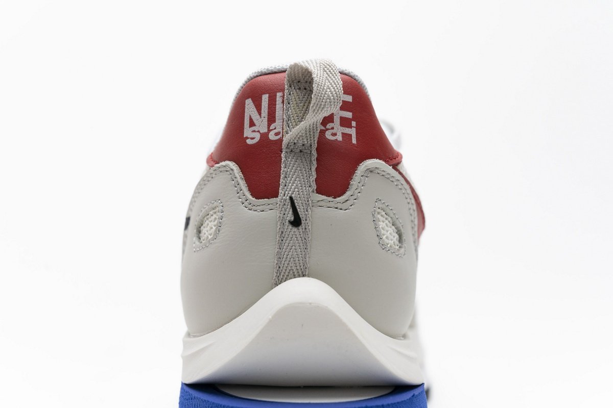 CI9928-010 Sacai x Nike Pegasua Vaporfly Villain Grey Blue Red - Image 18