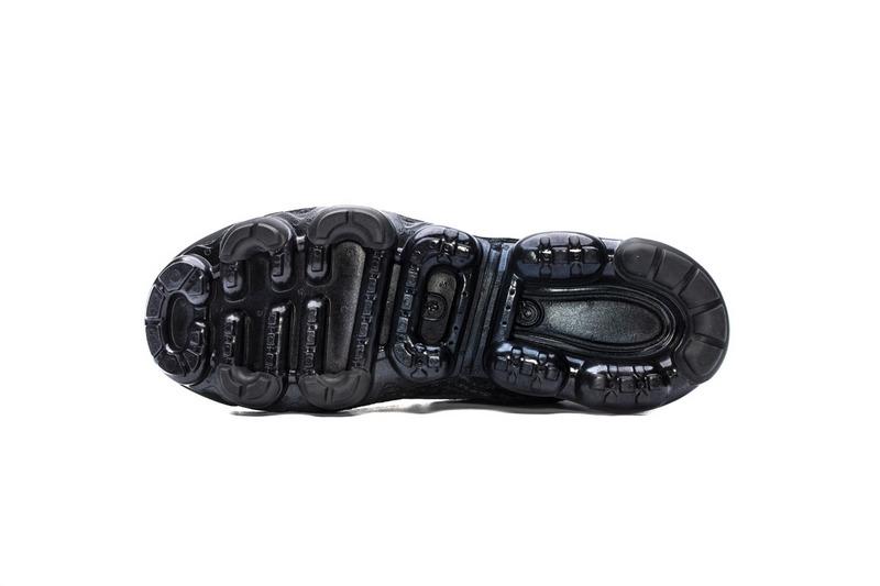 Nike Air Vapormax Flyknit 3 All Black AJ6900-004 - Image 3